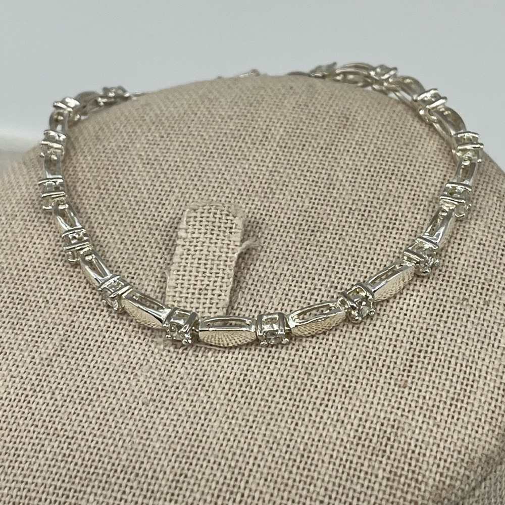 Vintage 7.5" Sterling Silver Marquise & Round Accent Bracelet - Picture 10 of 16